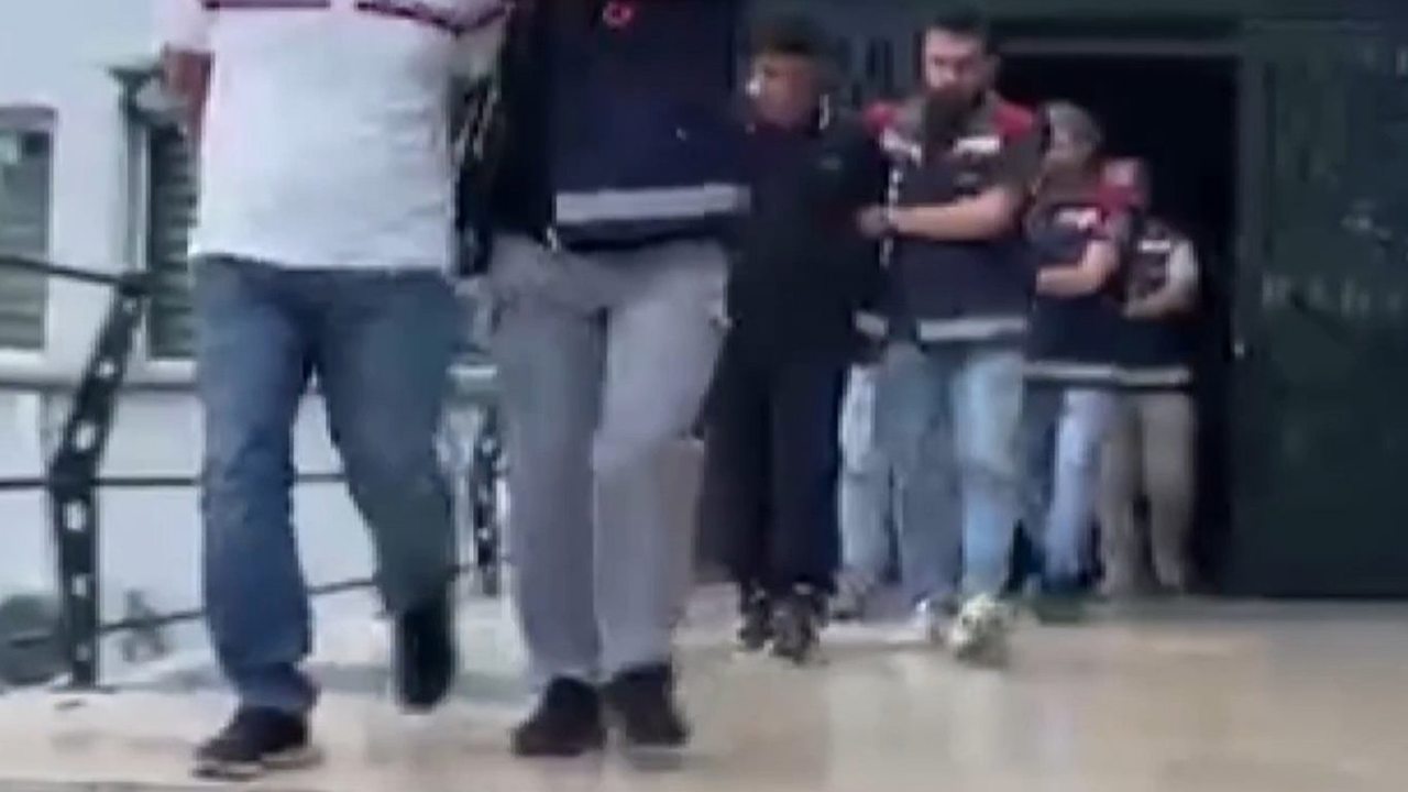 Bursa’da 'Paravan hesap' operasyonu: 4 gözaltı