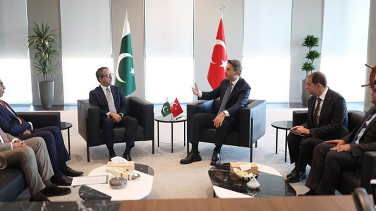 Türkiye ve Pakistan arasında enerji alanında iş birliği görüşmesi