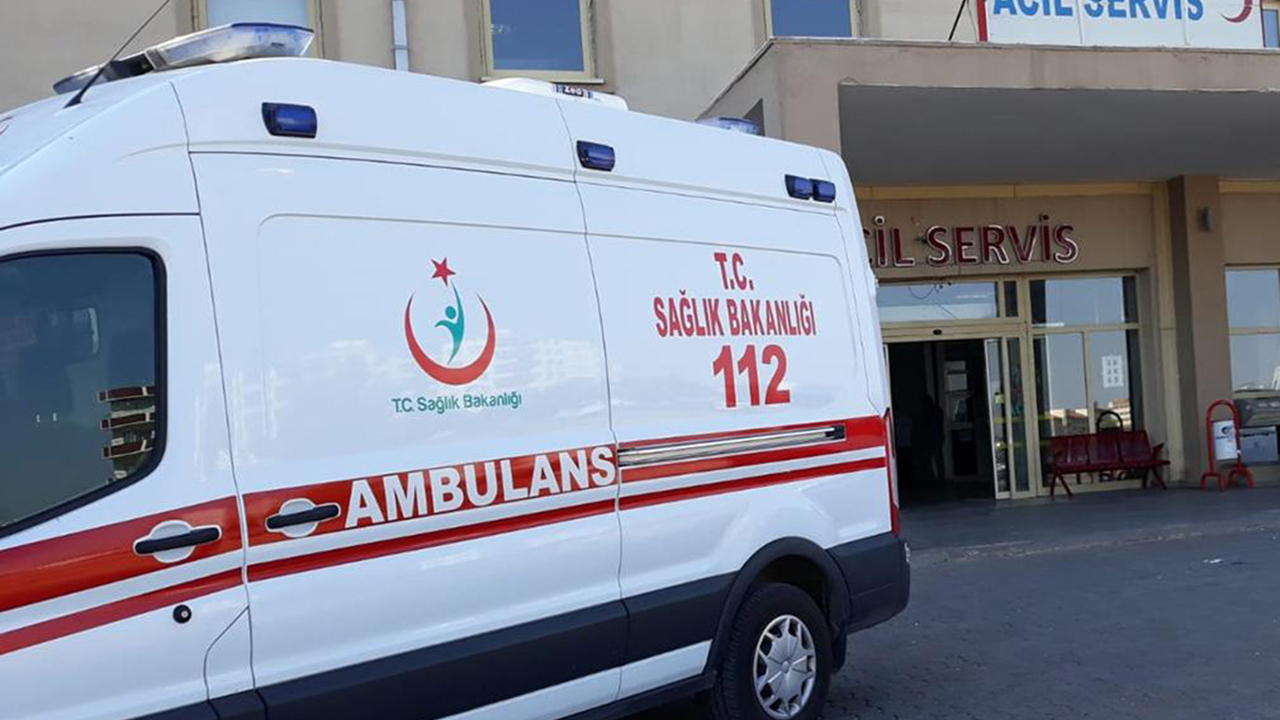 Düzce'de iki otomobil çarpıştı: 1 ölü, 2 yaralı