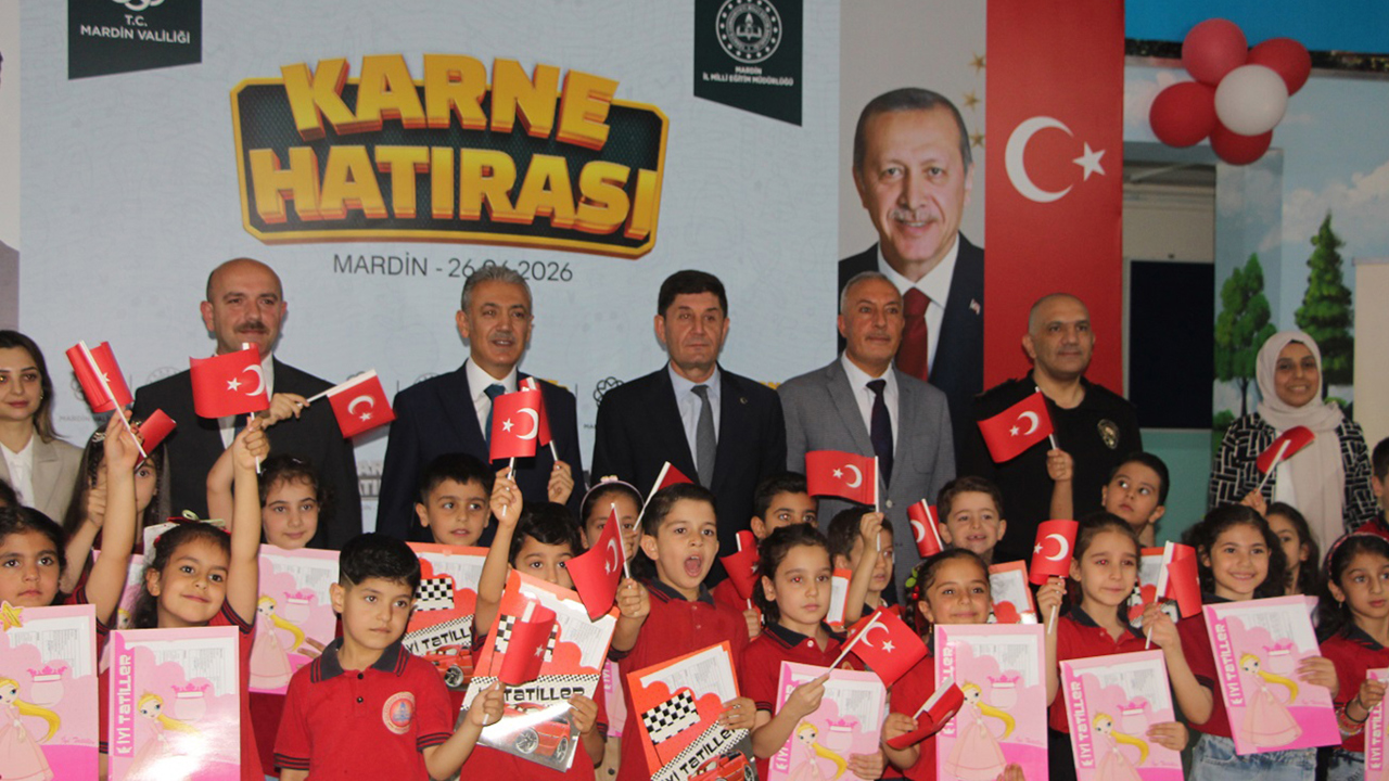 Mardin'de 235 bin öğrenci karnesine kavuştu