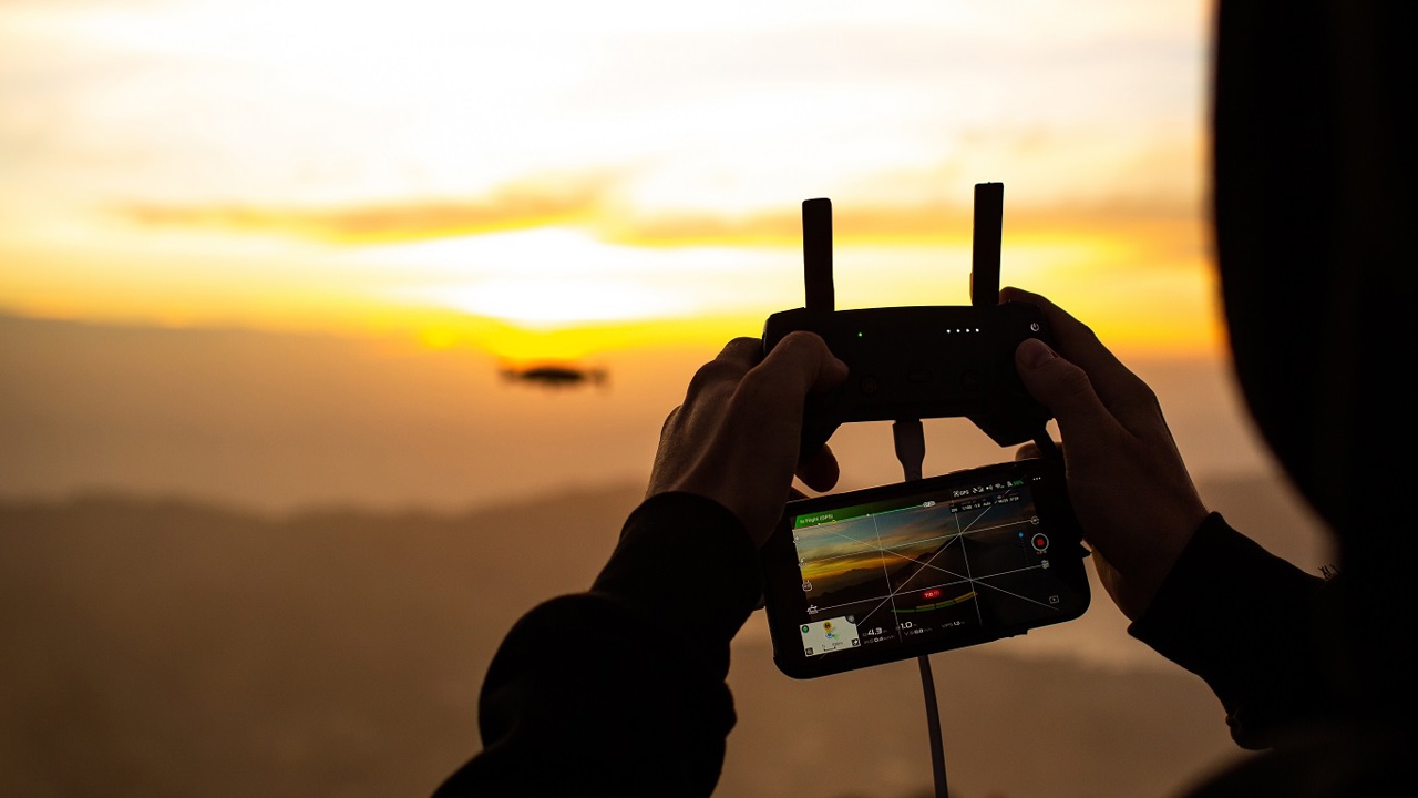 Gökyüzünün yeni mesleği: Drone pilotluğu dünyada ve Türkiye'de hızla yayılıyor