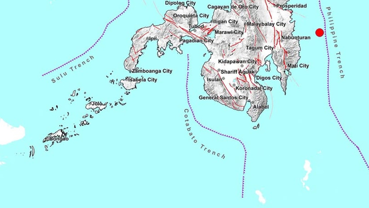 Filipinler'in açıklarında 6,6 büyüklüğünde deprem