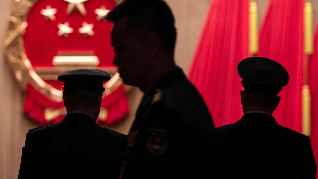 Çin'de 6 generalin Ulusal Halk Kongresi üyeliği sona erdirildi