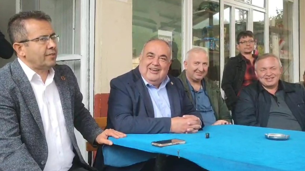 Milletvekilinin "Aldatmaz" cevabı köylüleri güldürdü
