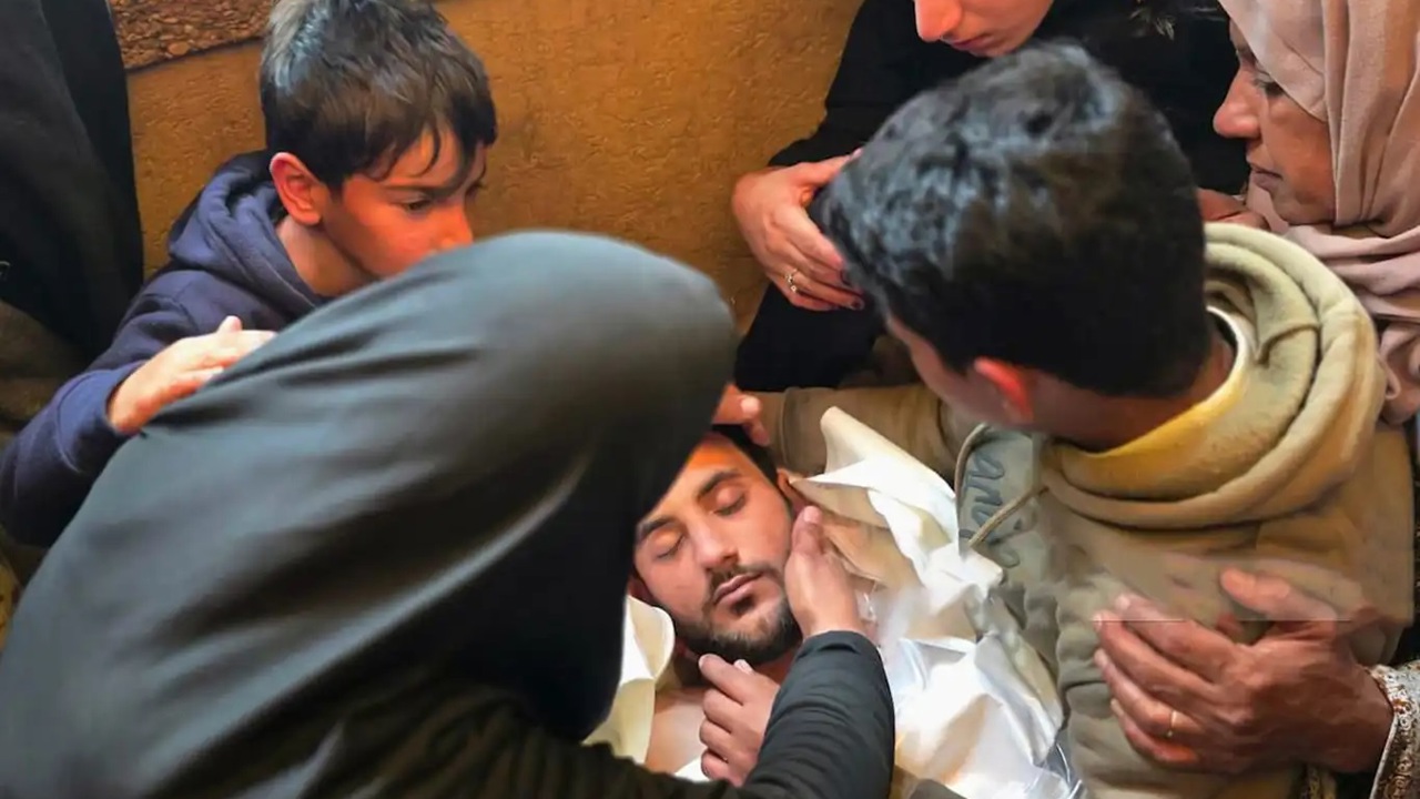Gazze'de şehit sayısı 73 bin 54'e yükseldi