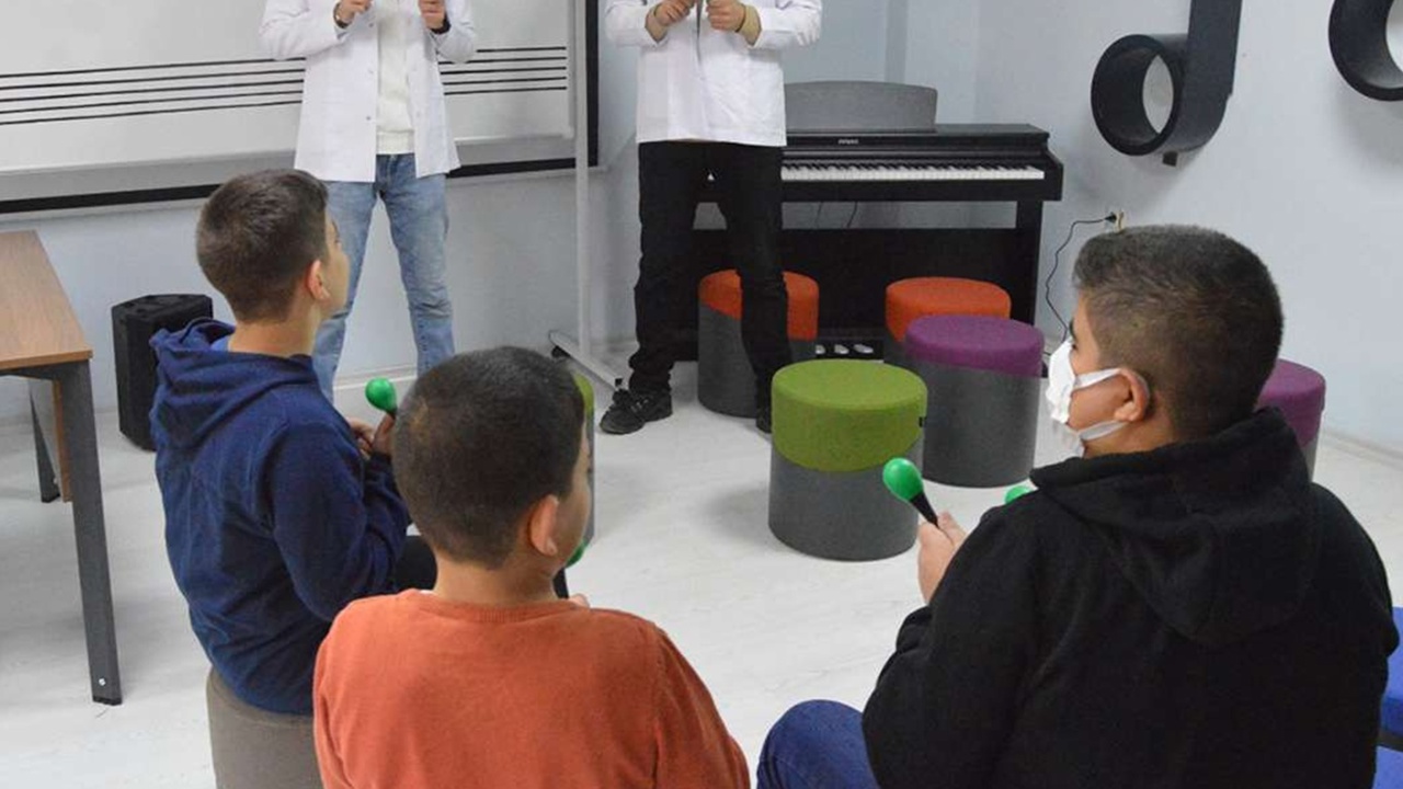 Özel gereksinimli çocuklar için tatil gelişim fırsatı sunuyor!