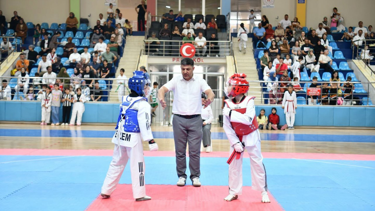 “15 Temmuz Şehitler Haftası” Tekvando Minikler Şampiyonası Nefes Kesti”