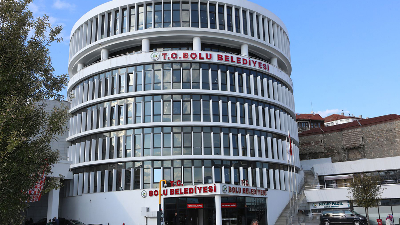 CHP'li Bolu Belediyesi’ne "zimmet" ve "kara para aklama" operasyonu: 10 gözaltı