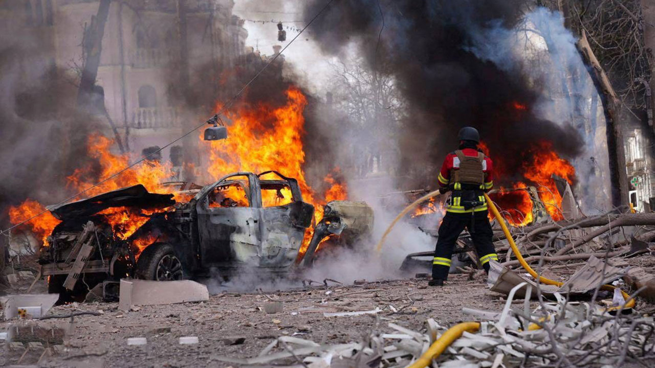 Rusya'dan Kiev'e yoğun saldırı: 8 ölü, 34 yaralı