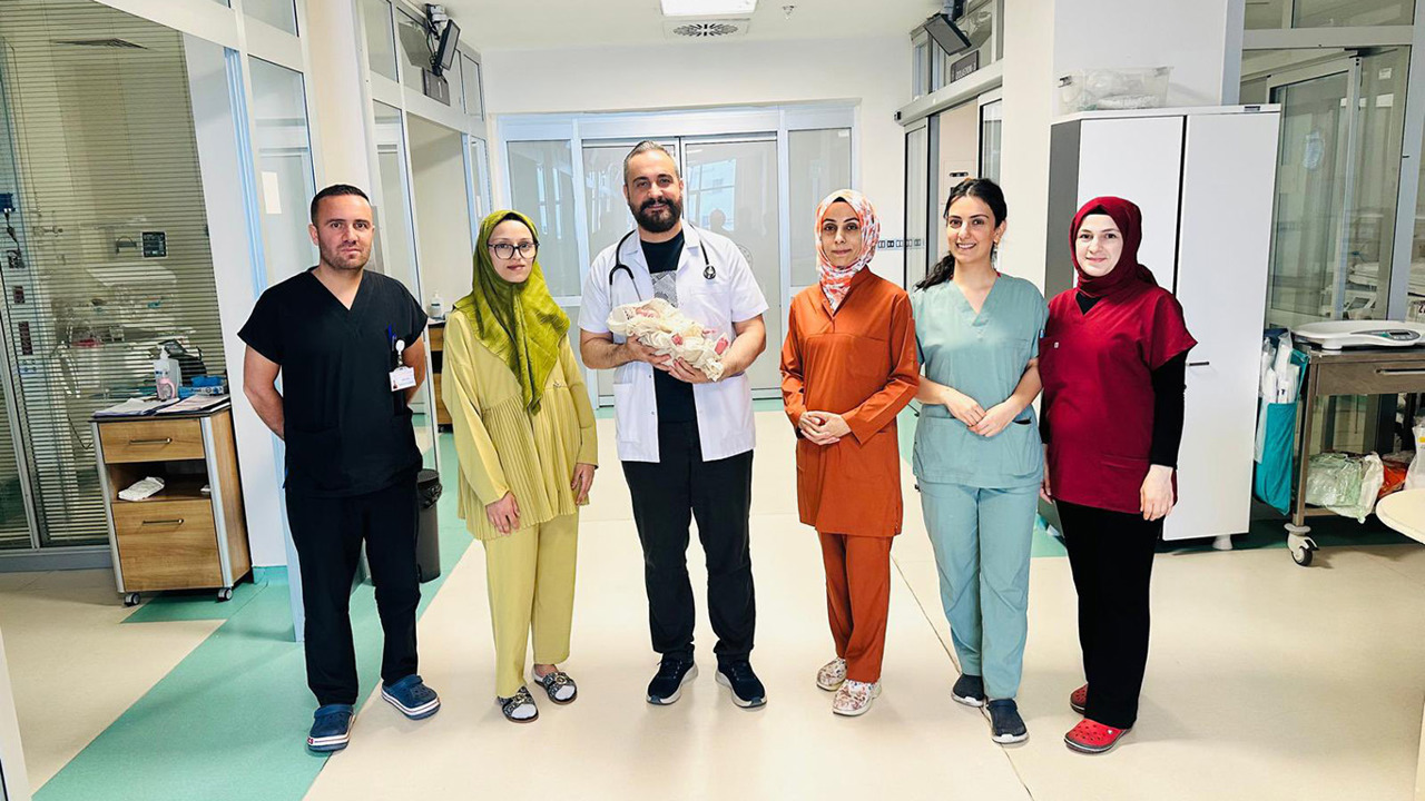 Batman'da bin 100 gram doğan prematüre bebek sağlığına kavuştu