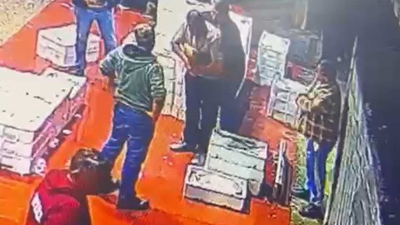 Boğazına hünnap kaçtı, heimlich manevrasıyla kurtarıldı
