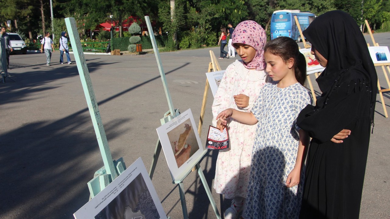 Mardin’de Gazze’deki soykırımın 1000’inci günü dolayısıyla karikatür sergisi düzenlendi 