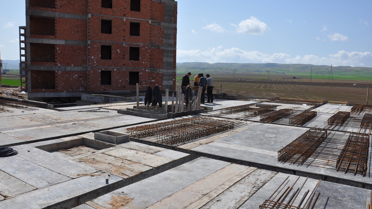 İnşaat sektörü temsilcileri: Maliyetler arttı, yeni projeler durdu