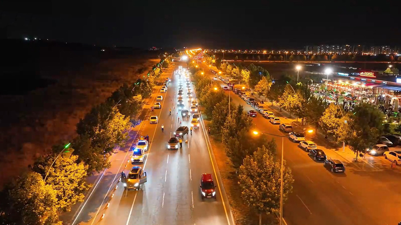 Diyarbakır'da trafik kurallarını ihlal eden 11 araç trafikten men edildi