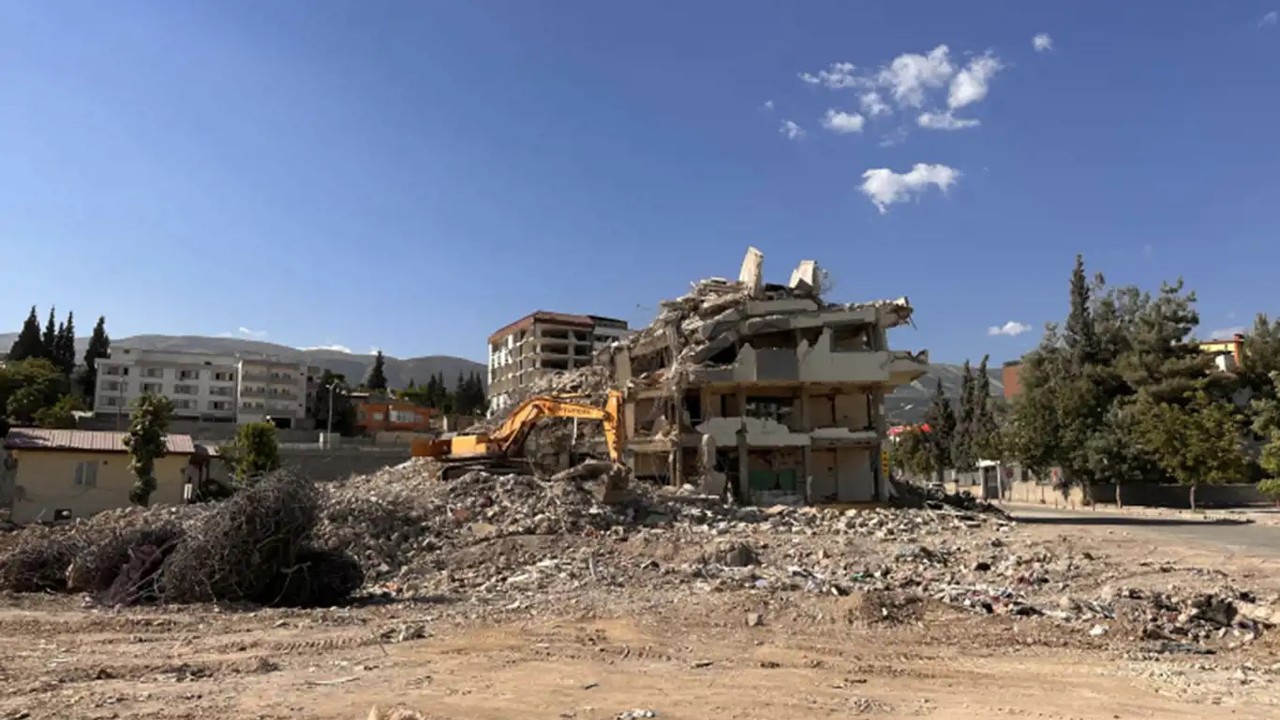 123 kişinin öldüğü Ebrar Sitesi G Blok davasında karar: Müteahhide 17 yıl 4 ay hapis