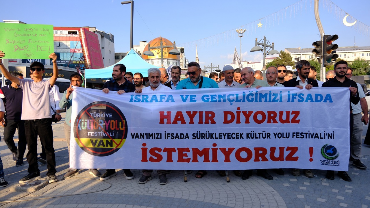 Van Sivil Dayanışma İnsiyatifi: Milyonlar konserlere değil, kalıcı yatırımlara harcansın
