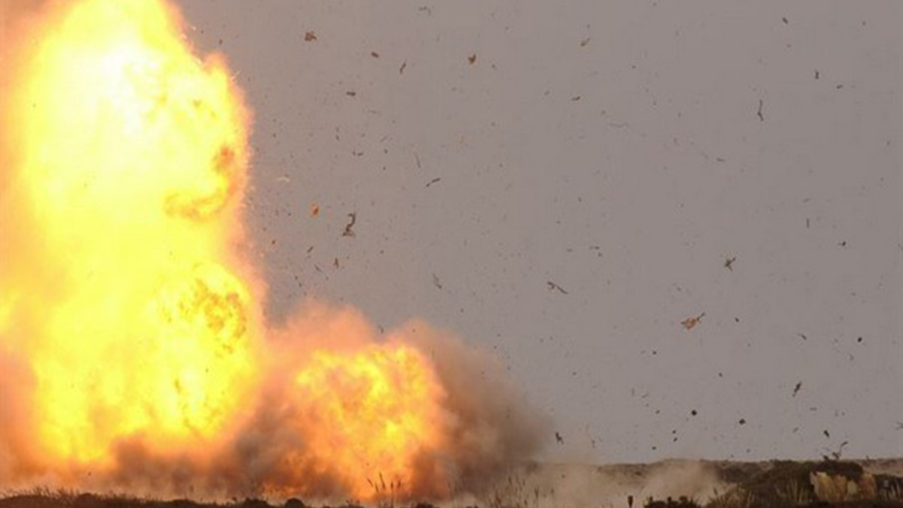 Suriye'de askeri havaalanı yakınında patlama: 5 ölü