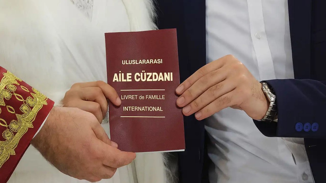 Evlenecek Gençlerin Desteklenmesi Projesi'ne 285 bini aşkın başvuru yapıldı