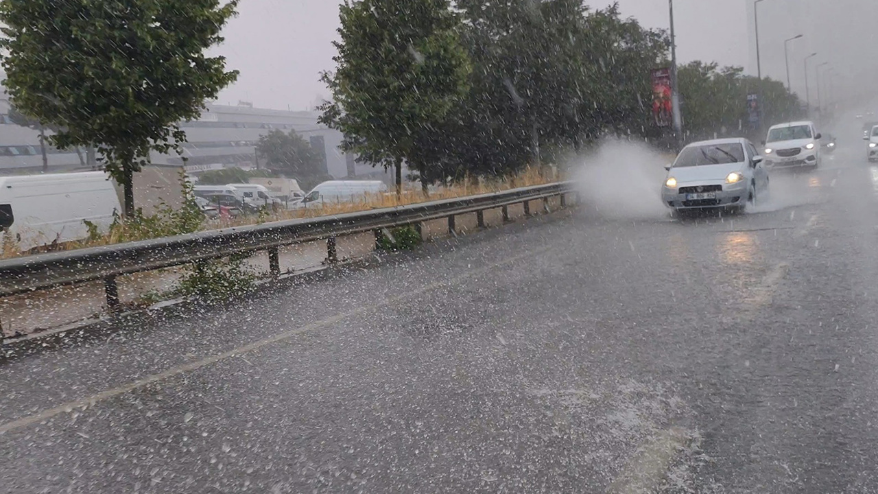 İstanbul'da sağanak etkili oldu