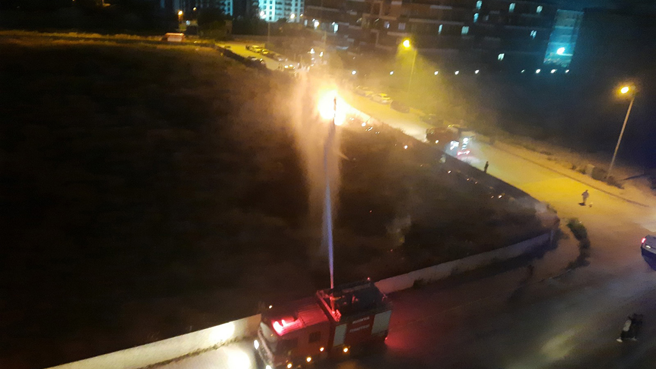 Konya’da atılan havai fişek yangına neden oldu