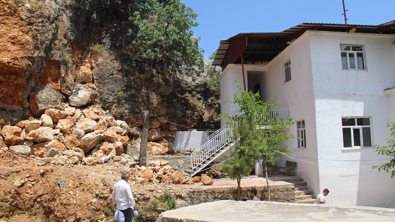 4 aydır kapalı olan tarihi cami için yetkililere çağrı