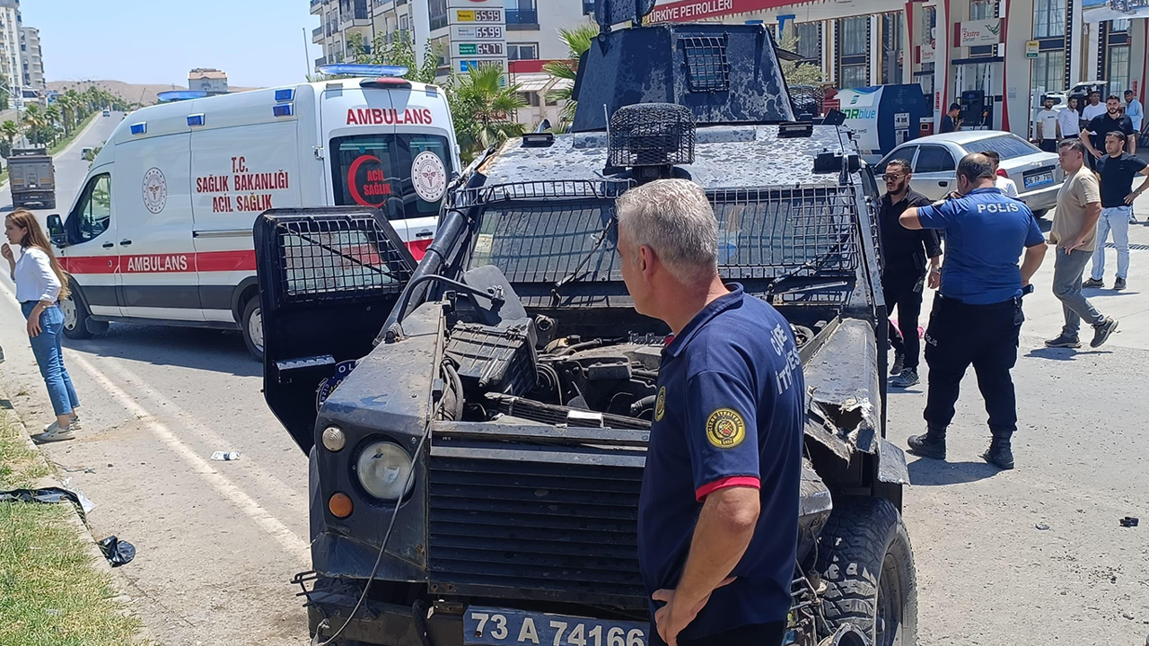 Cizre’de zırhlı araç takla attı, 2 polis memuru yaralandı