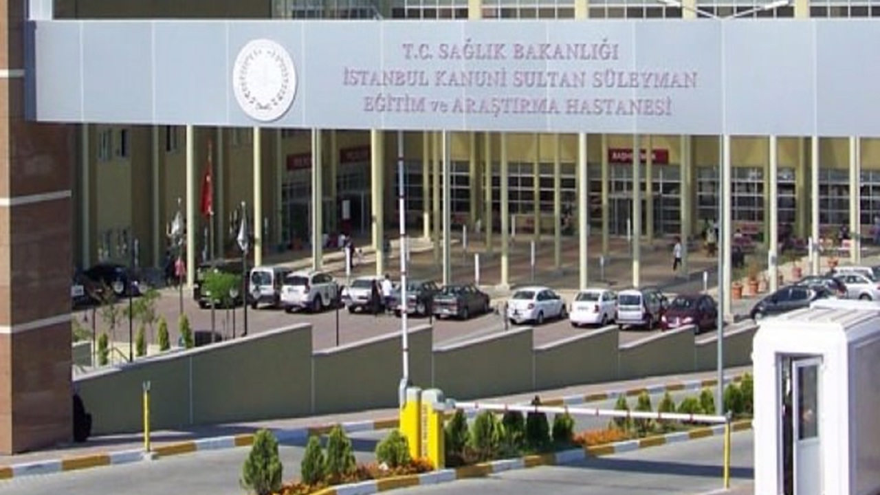 İstanbul’da zayıflamak için kendini kusturmaya çalışan kadın diş fırçası yuttu