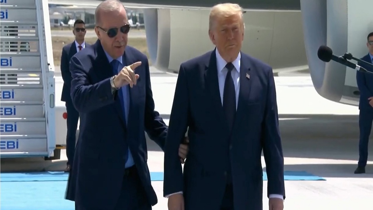 Cumhurbaşkanı Erdoğan, ABD Başkanı Trump'ı Ankara'da resmi törenle karşıladı