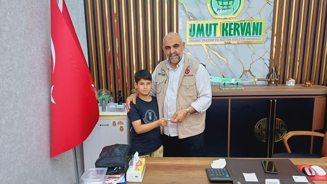 Haftalığını Gazze'deki ihtiyaç sahiplerine ulaştırmak üzere Umut Kervanı'na bağışladı