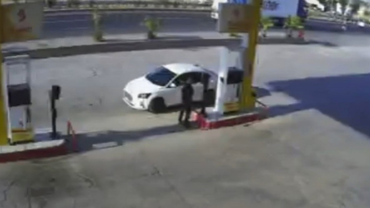 Mardin’de tır'ın çarptığı kadının öldüğü kaza kameraya yansıdı