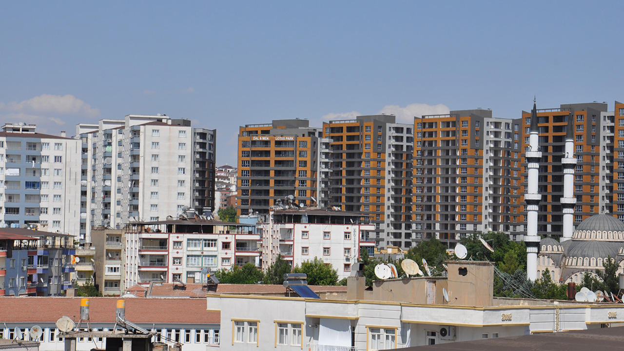 Altındaki dalgalanma konut piyasasını durgunluğa sürükledi