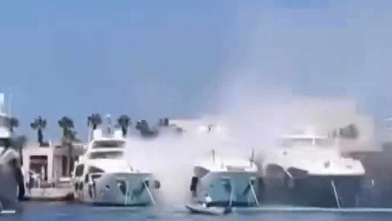 Muğla'da marinaya demirli lastik botta patlama: Bir yaralı