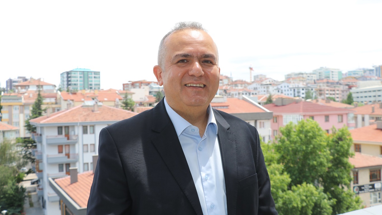 Sağlık-Der'den yaz uyarısı: Açıkta satılan gıdalar zehirlenme riskini artırıyor