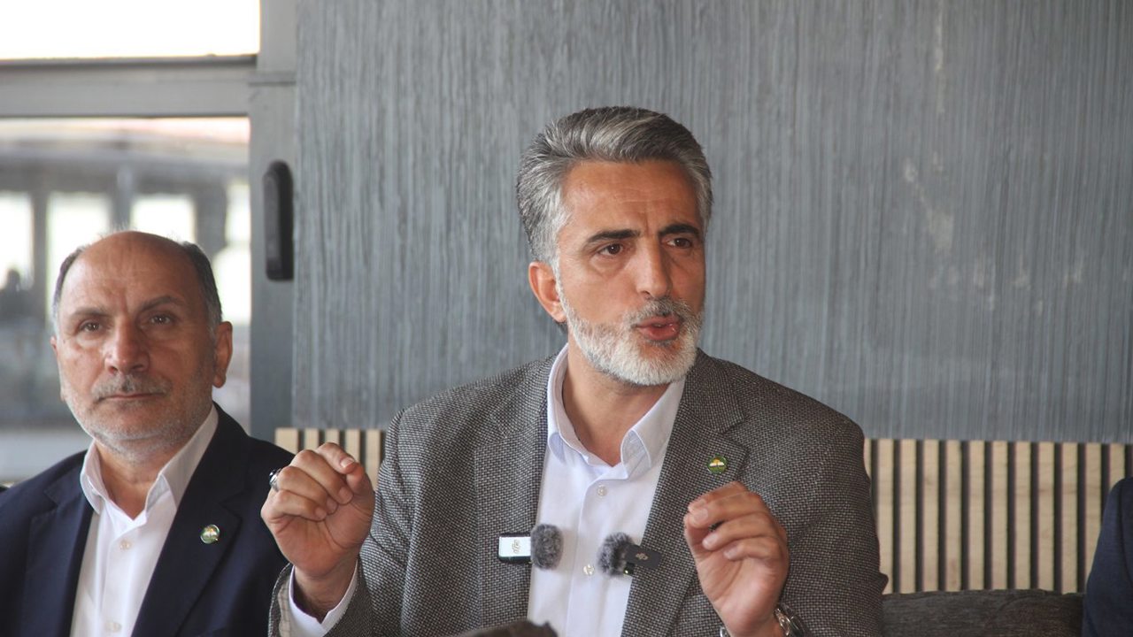 HÜDA PAR Sözcüsü Emiroğlu’ndan Bingöl Belediyesi’ne tepki: 41 projeden sadece biri yapıldı
