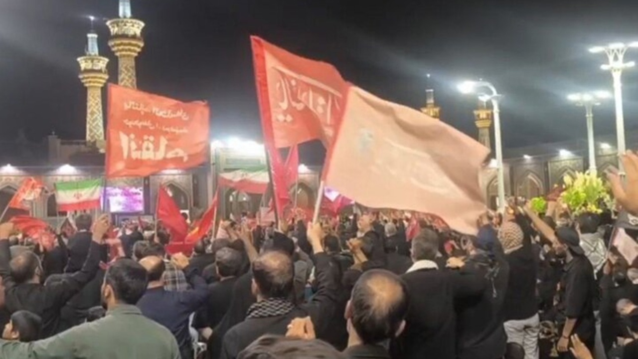 Hamanei'nin naaşı Meşhed'de defnedildi