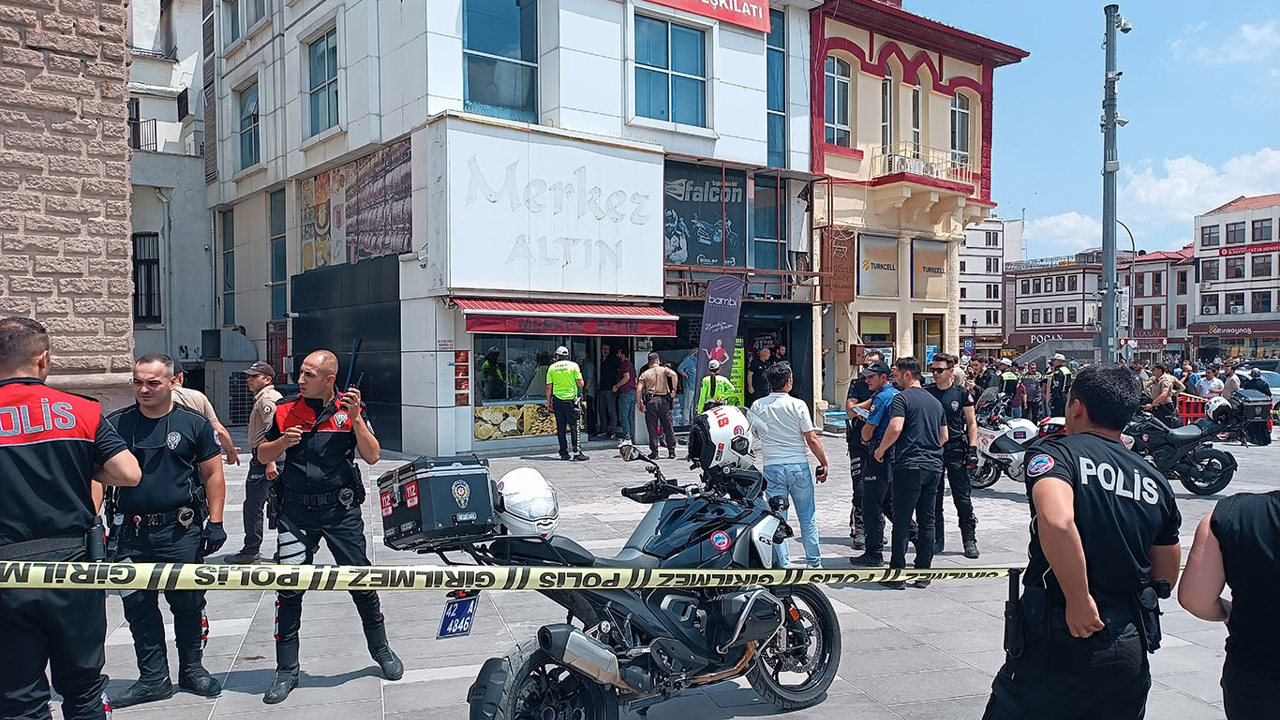 Konya'da kuyumcuda silahlı soygun girişimi iddiası