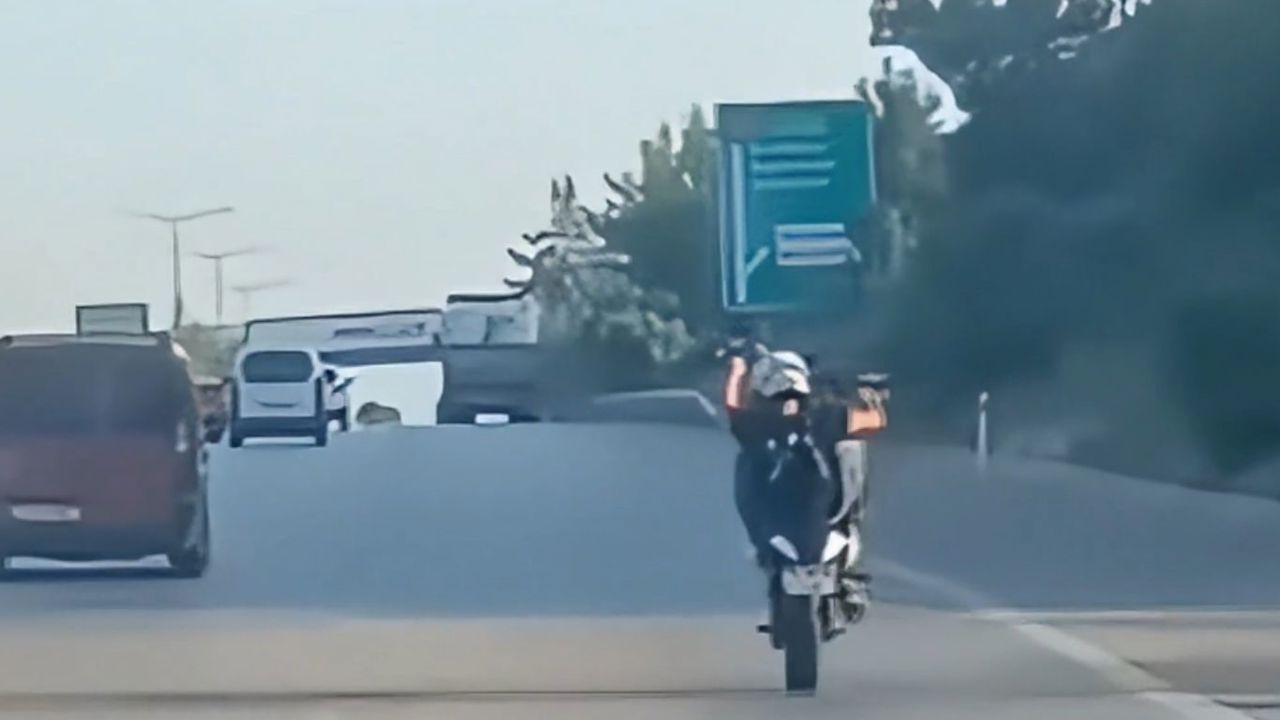 TAG Otoyolu'nda akrobatik hareket yapan motosiklet sürücüsüne ceza