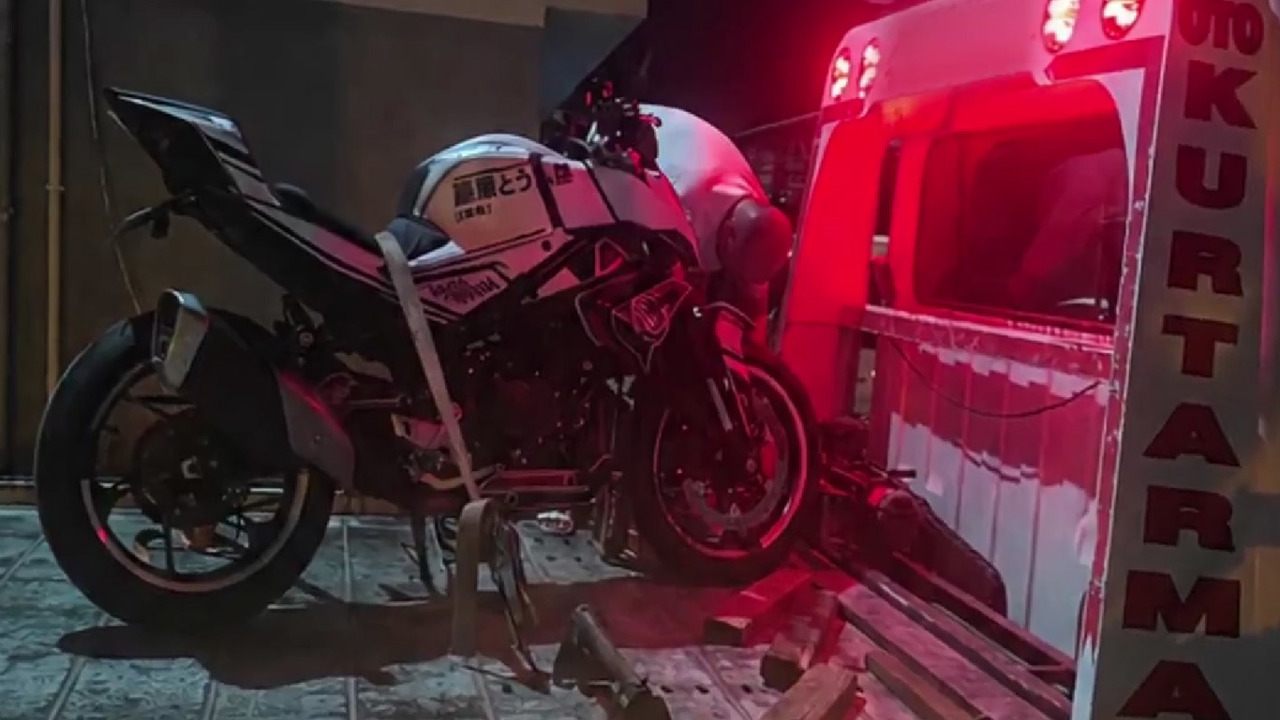 TAG Otoyolu'nda tehlikeli motosiklet kullanan sürücüye ceza