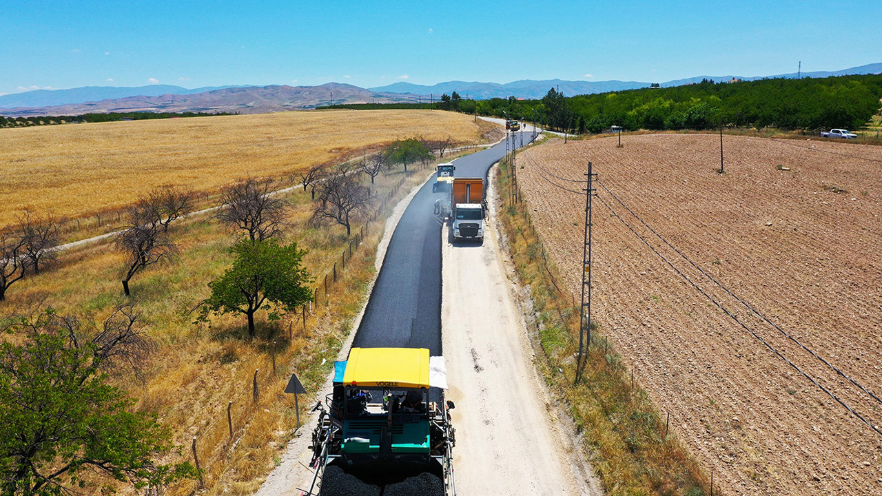 Malatya'da yol çalışmaları devam ediyor  