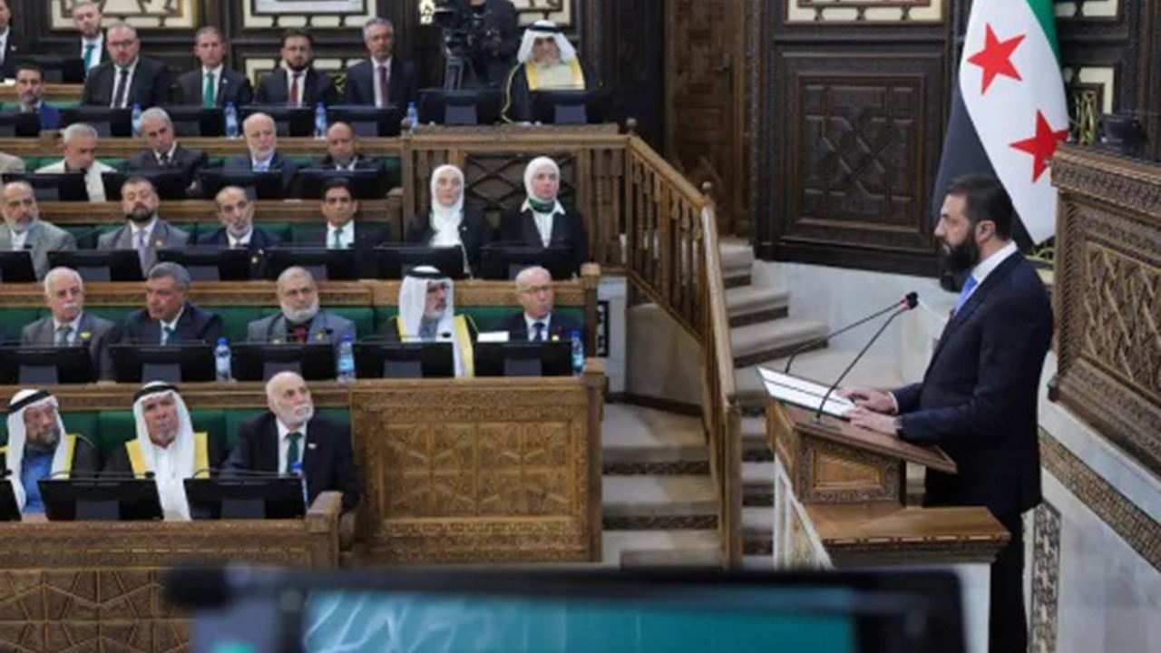 Suriye'de Beşar Esad yönetiminin devrilmesinin ardından parlamento ilk kez toplandı