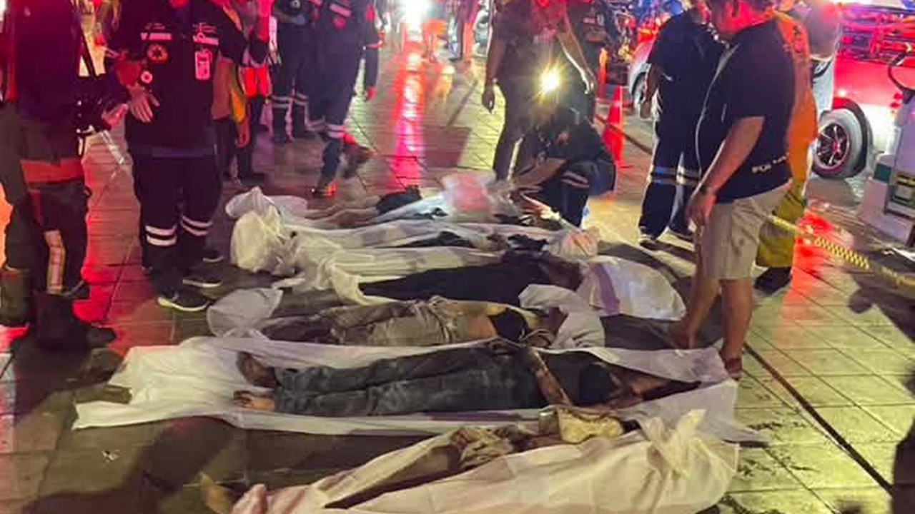 Bangkok'taki bar yangınında ölü sayısı 30 yükseldi