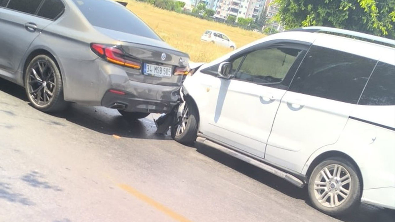 Mersin'in yenişehir ilçesinde maddi hasarlı trafik kazası