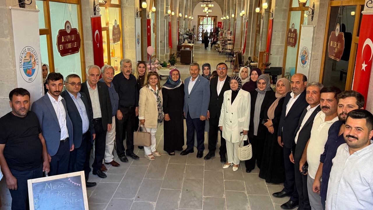 AK Parti Heyeti Bedestende Kadınlarla Buluştu