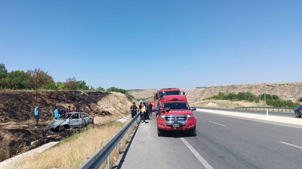Malatya'da kaza yapan otomobil alev alarak yandı: 1 ölü, 1 ağır yaralı