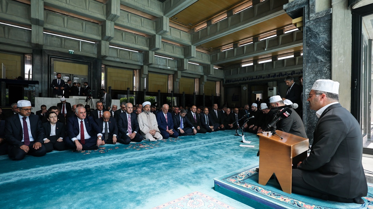 TBMM Camii'nde 15 Temmuz şehitleri için Mevlid-i Şerif programı düzenlendi