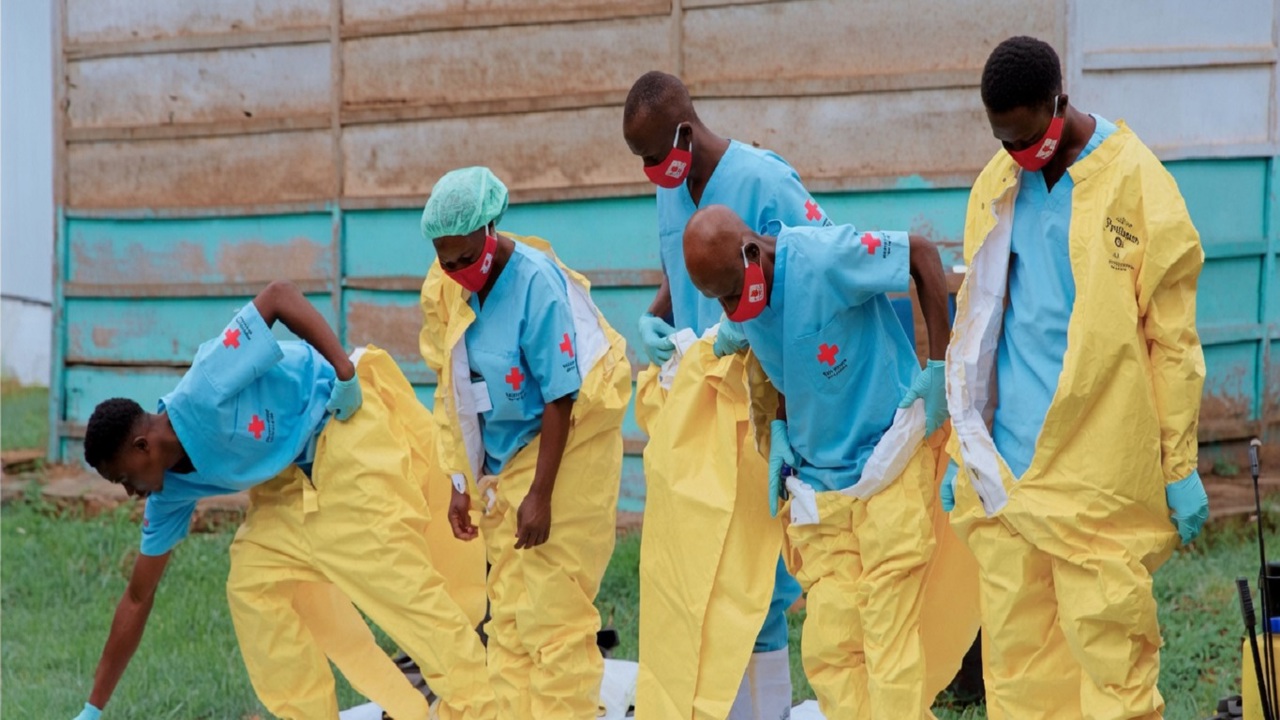 Ebola salgınında vaka sayısı 2 bini aştı, daha fazla sağlık çalışanı greve katıldı