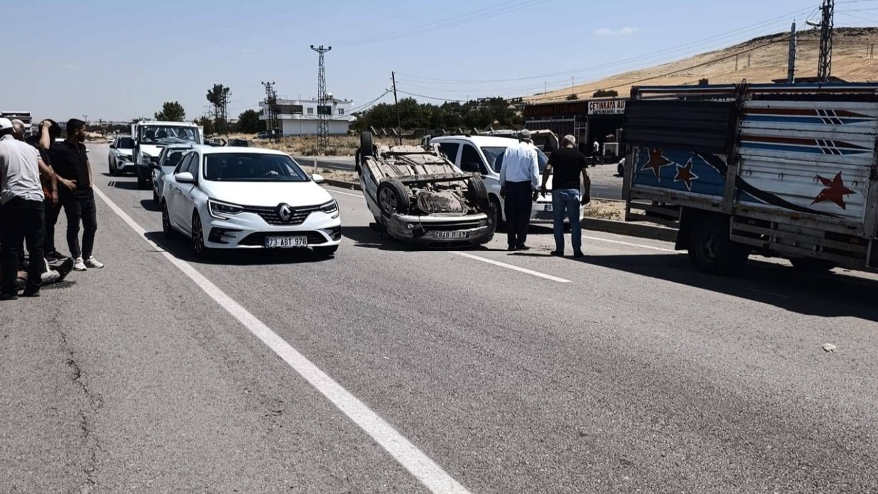 Diyarbakır'da kontrolden çıkan otomobil takla attı: 1 yaralı