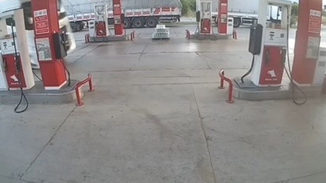Bursa'da can alan tır kazası kameraya yansıdı