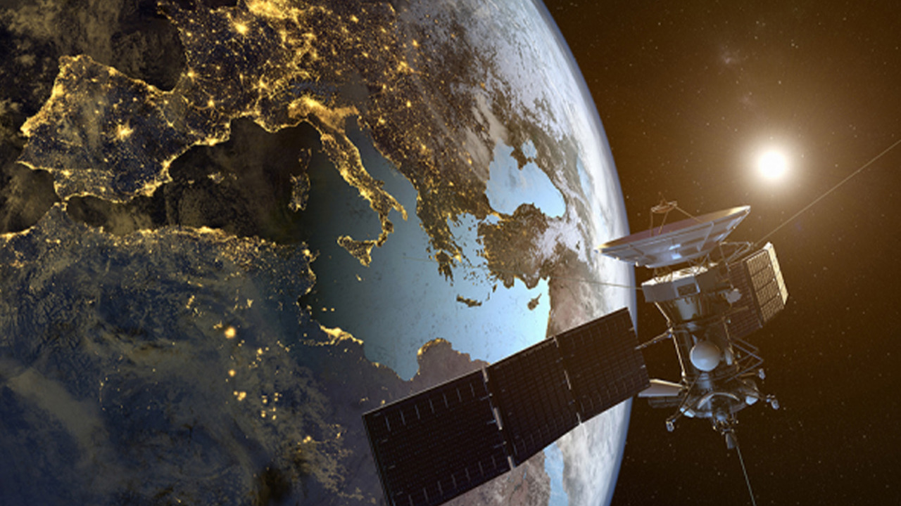 Türkiye'nin yerli rubidyum atomik saati uzaya fırlatıldı