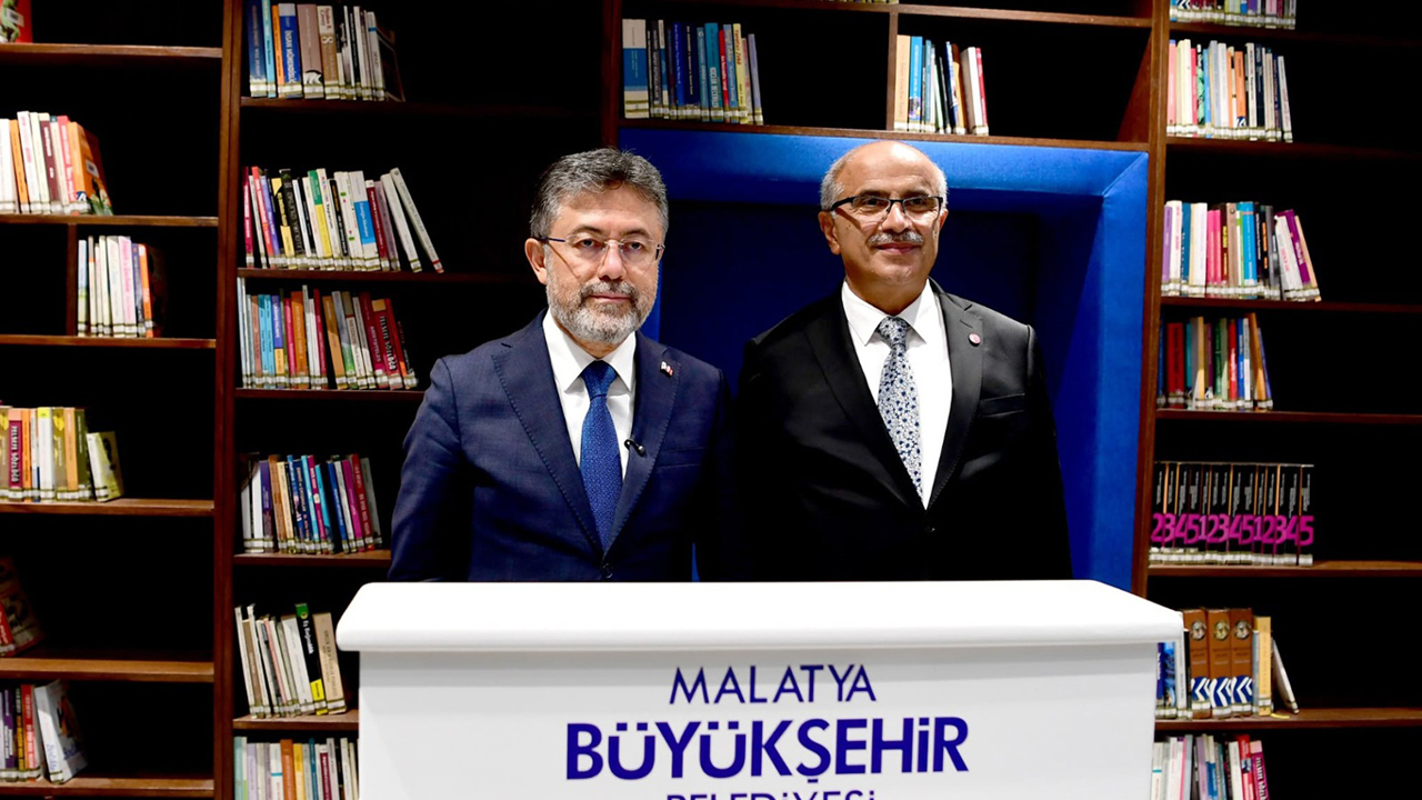 Bakan Yumaklı'dan Malatya Büyükşehir Belediyesine ziyaret 